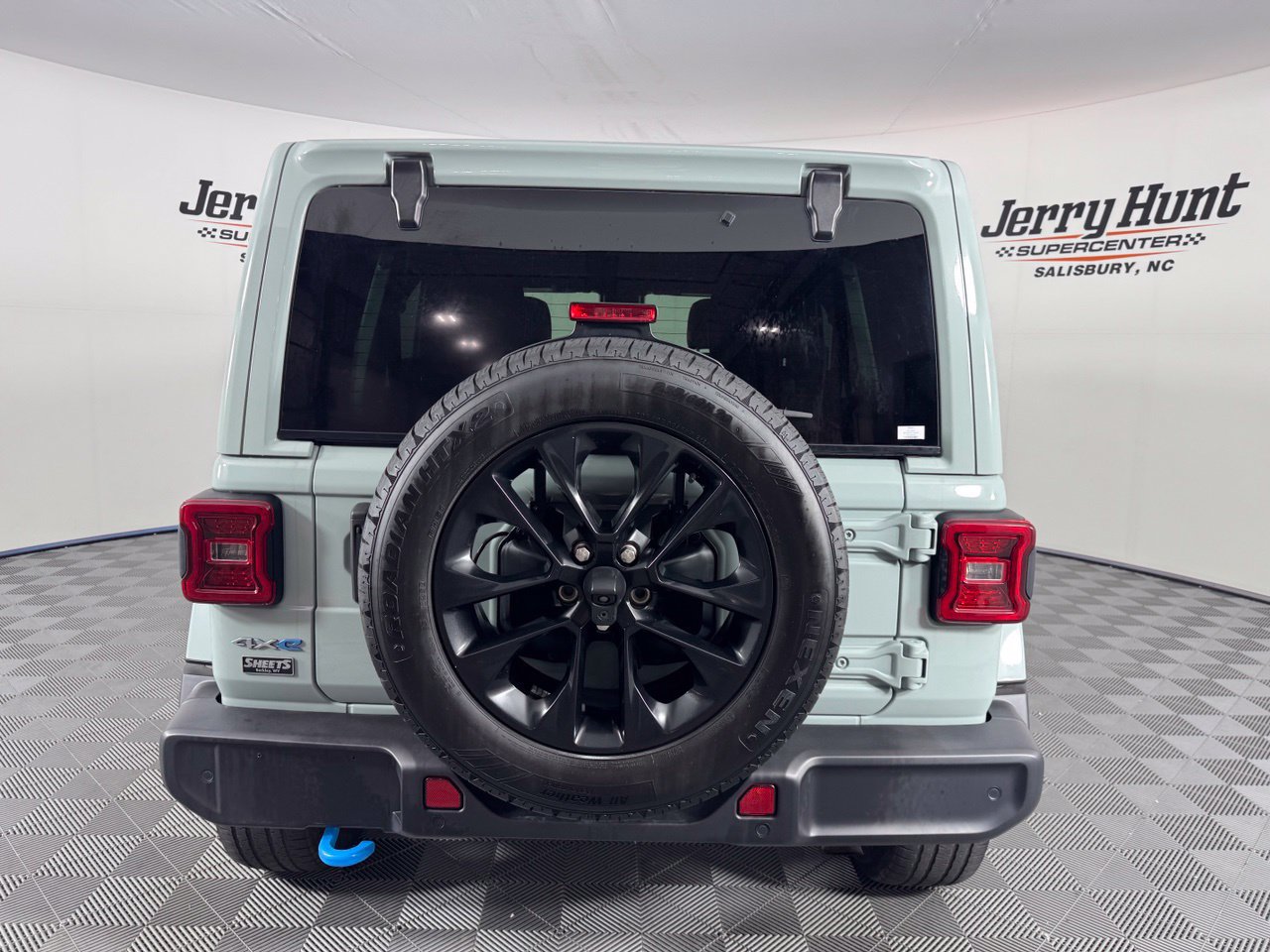 Used 2024 Jeep Wrangler Unlimited Sahara w/ Safety Group AWD/4WD image 7