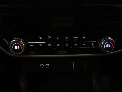 Used 2024 Honda Prologue EX image 21