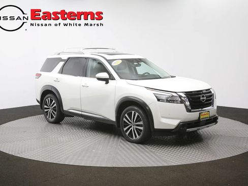 Used 2023 Nissan Pathfinder Platinum AWD/4WD image 52