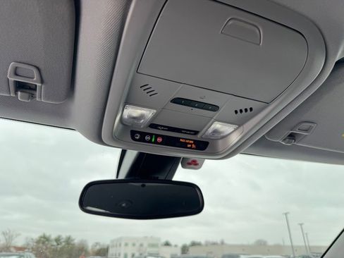 Used 2023 Chevrolet Blazer LT image 23