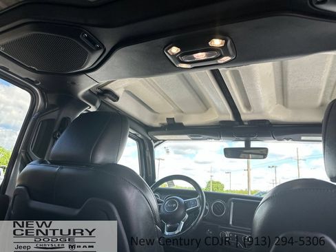 Used 2022 Jeep Wrangler Unlimited Rubicon 4xe w/ Cold Weather Group AWD/4WD image 14