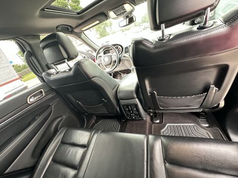 Used 2017 Jeep Grand Cherokee Limited AWD/4WD image 33