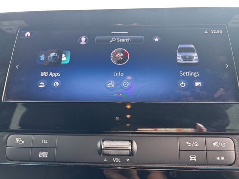 Used 2025 Mercedes-Benz Sprinter 2500 image 35