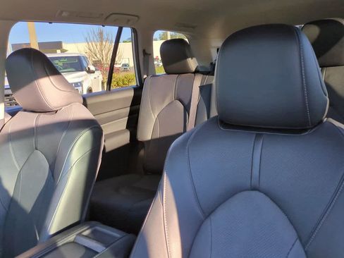 Used 2024 Toyota Grand Highlander Limited image 7