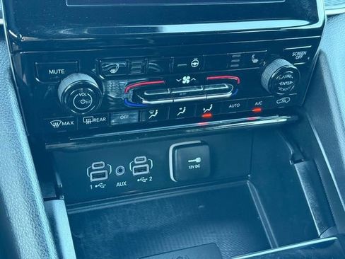 Used 2024 Jeep Grand Cherokee Altitude image 18