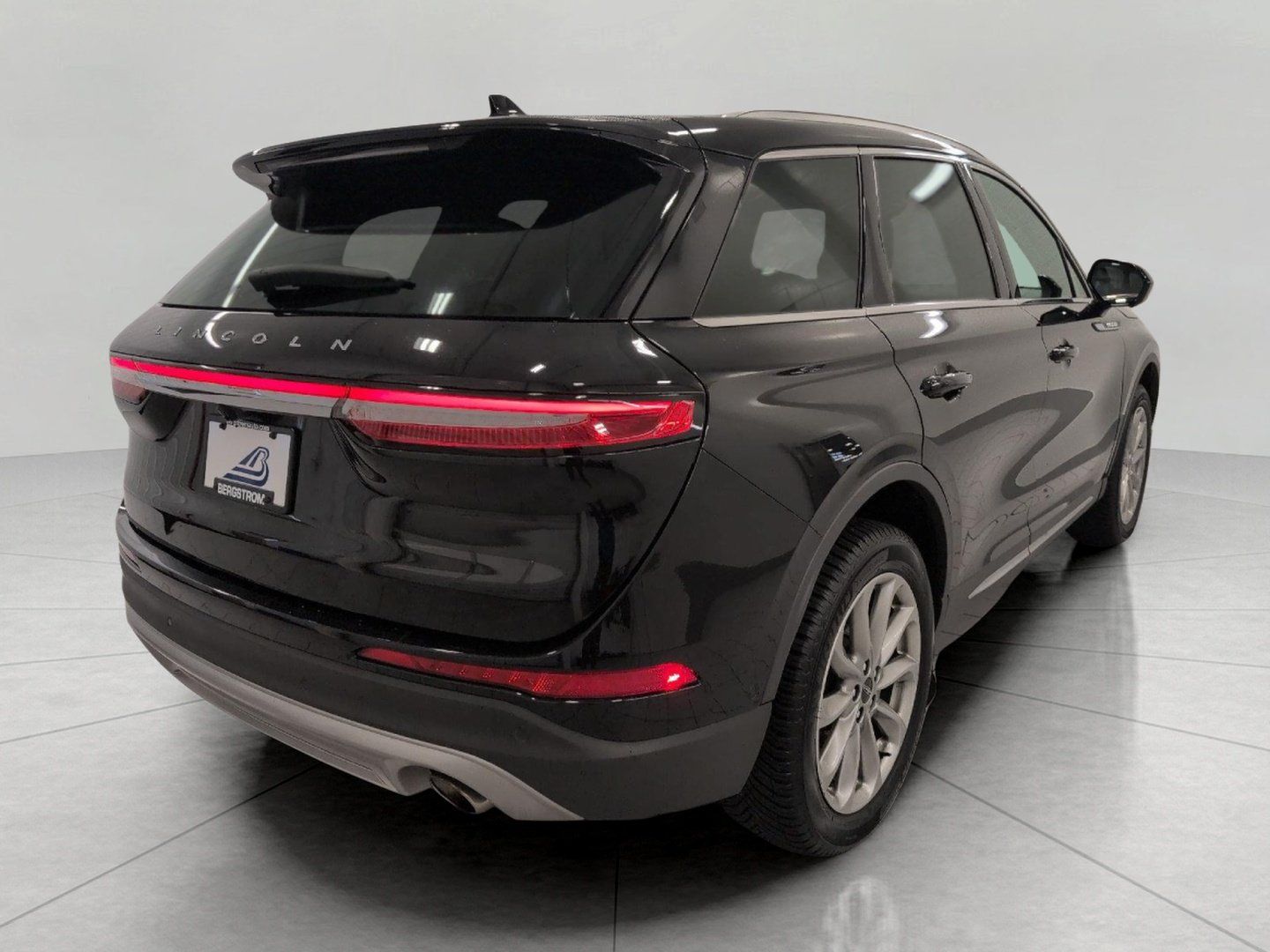 Used 2022 Lincoln Corsair AWD w/ Premium Package image 20