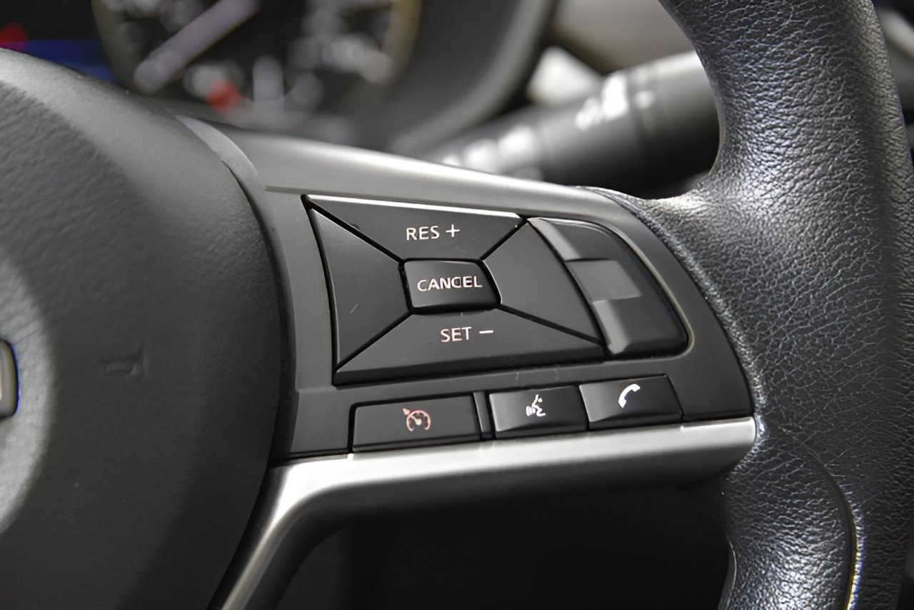 Used 2024 Nissan Altima 2.5 SV FWD image 14