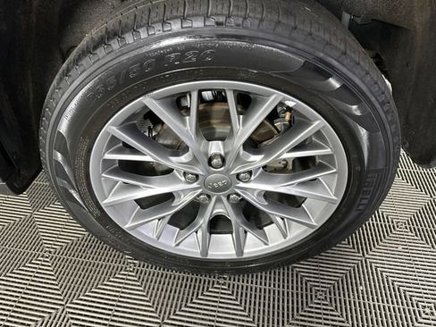 Used 2023 Jeep Grand Cherokee Summit AWD/4WD image 5