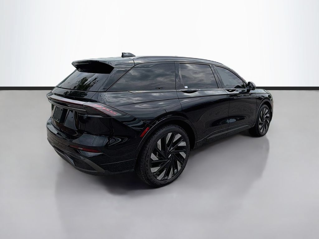 Used 2025 Lincoln Nautilus Reserve w/ Jet Appearance Package AWD/4WD image 5
