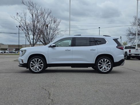 New 2026 GMC Acadia Denali w/ Super Cruise Package FWD image 4