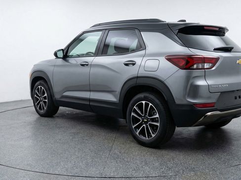 Used 2025 Chevrolet TrailBlazer LT image 6