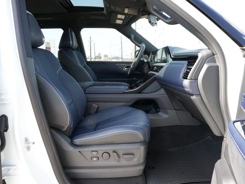 New 2026 INFINITI QX80 4WD image 23