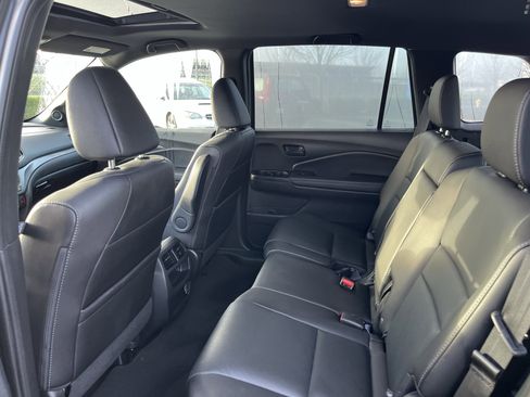 Used 2023 Honda Passport EX-L image 14