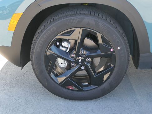 New 2026 Kia Seltos EX image 9