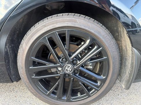 Used 2025 Toyota Camry SE w/ Convenience Package FWD image 14