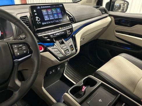 Certified 2026 Honda Odyssey Elite image 30