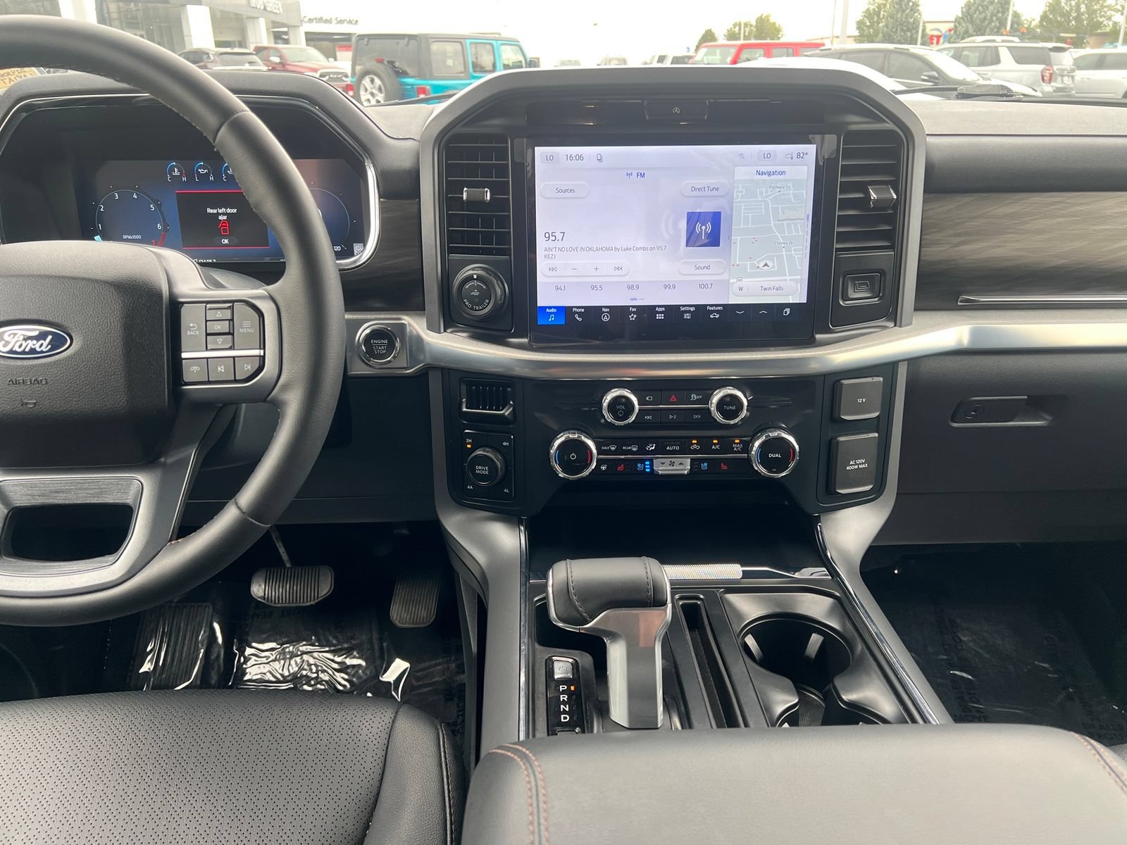 Used 2026 Ford F150 Lariat AWD/4WD image 19