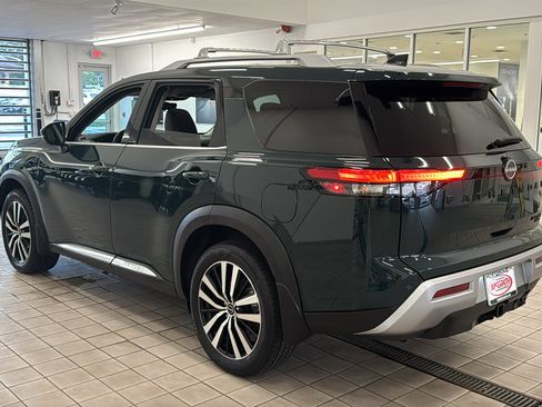Used 2025 Nissan Pathfinder Platinum AWD/4WD image 7