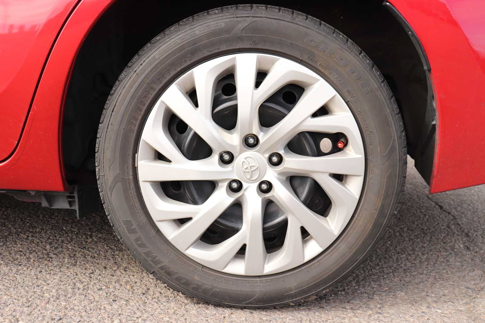 Used 2019 Toyota Corolla LE FWD image 9