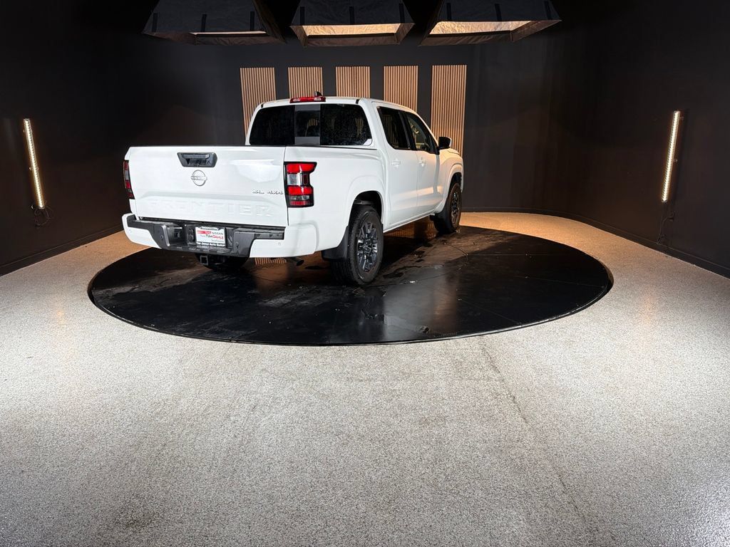 Used 2024 Nissan Frontier SL w/ Technology Package AWD/4WD image 6