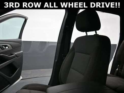 Used 2023 Chevrolet Traverse LT image 27