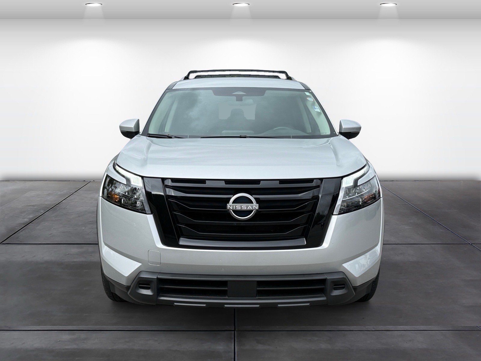 Used 2024 Nissan Pathfinder SV w/ Black Appearance Package FWD image 6