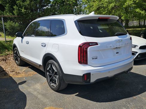 Used 2024 Kia Telluride S w/ S Sunroof Package image 8