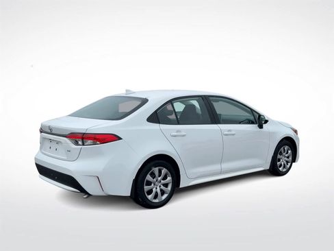 Used 2020 Toyota Corolla LE image 9