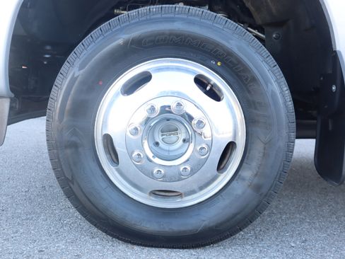 Used 2015 Ford F350 Platinum image 11