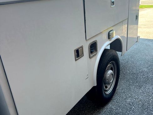 Used 2015 Ford F350 XL w/ Power Equipment Group image 18