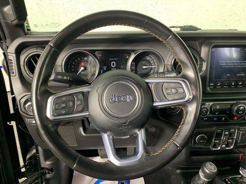 Used 2021 Jeep Wrangler Unlimited Sahara AWD/4WD image 21