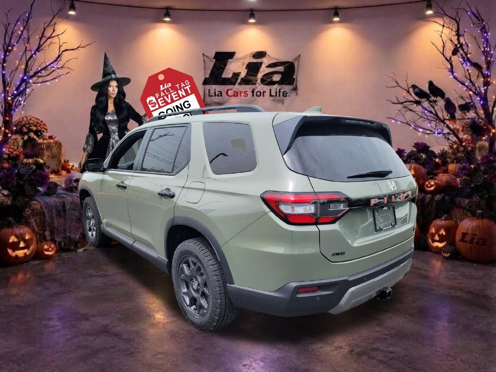 New 2026 Honda Pilot TrailSport image 9