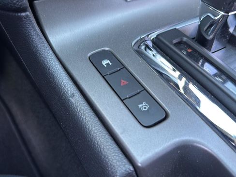 Used 2011 Ford Mustang GT Premium w/ Electronics Pkg RWD image 19
