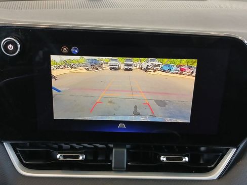 Used 2026 Chevrolet Equinox LT AWD/4WD image 15