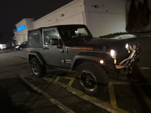 Used 2016 Jeep Wrangler Sport image 2