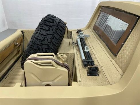 Used 1989 Ford Bronco Custom image 17