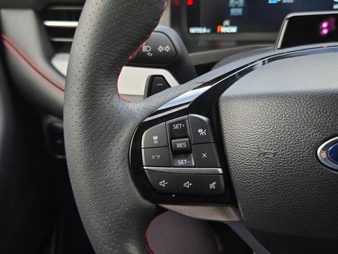 Used 2025 Ford Explorer ST image 27