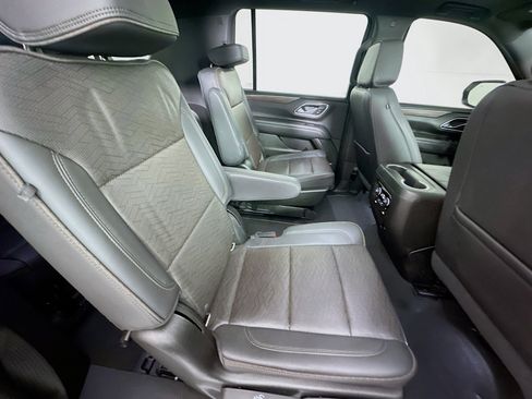 Used 2021 Chevrolet Suburban High Country image 31