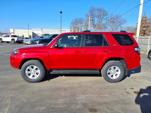 Certified 2021 Toyota 4Runner SR5 image 32