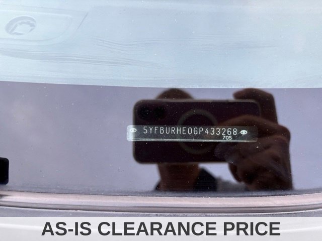 Used 2016 Toyota Corolla LE FWD image 40