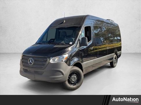 New 2025 Mercedes-Benz Sprinter 2500 image 1