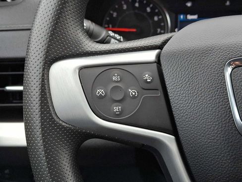 Used 2023 GMC Terrain SLE w/ Driver Convenience Package image 21