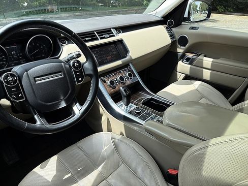 Used 2014 Land Rover Range Rover Sport HSE AWD/4WD image 19