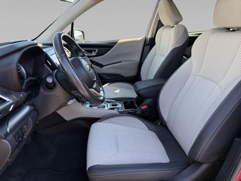 Used 2020 Subaru Forester Premium image 9