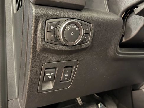 Used 2018 Ford F150 XLT w/ Equipment Group 302A Luxury AWD/4WD image 17