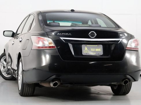 Used 2015 Nissan Altima 2.5 SV image 5