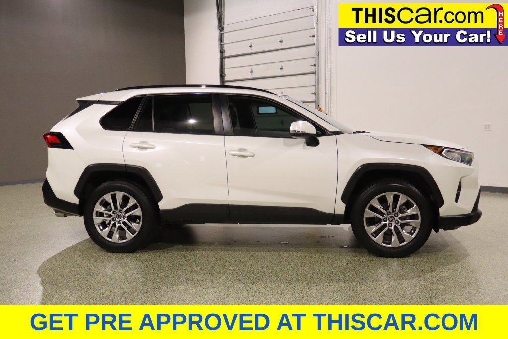 Used 2021 Toyota RAV4 XLE Premium FWD image 10