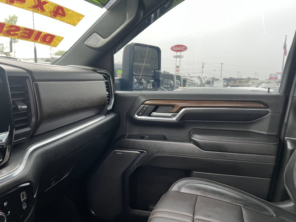 Used 2024 Chevrolet Silverado 3500 High Country w/ High Country Premium Package AWD/4WD image 42