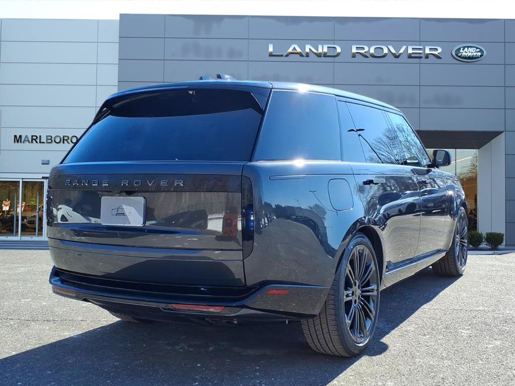 New 2026 Land Rover Range Rover Long Wheelbase SE AWD/4WD image 2