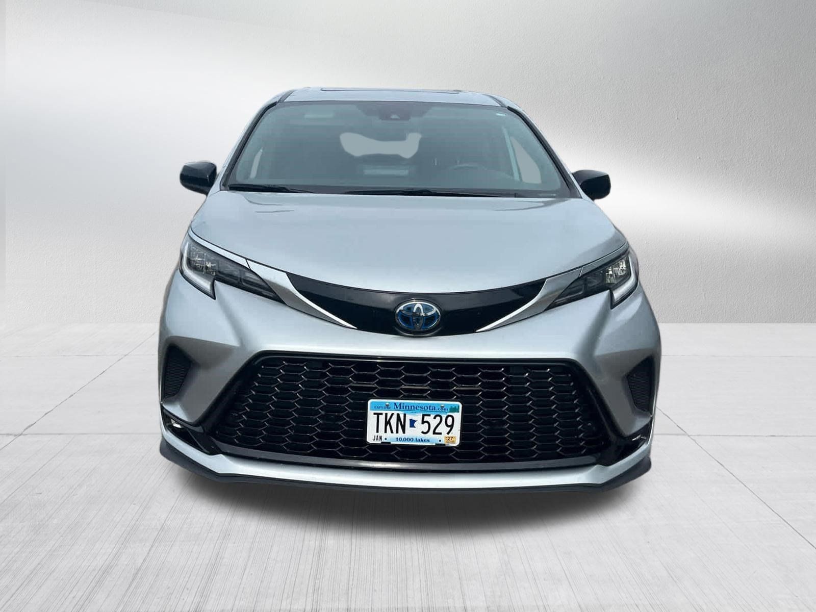 Certified 2021 Toyota Sienna XSE w/ XSE Plus Package FWD image 2